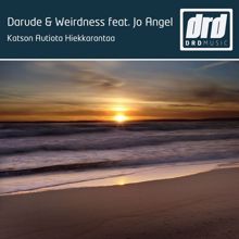 Darude & Weirdness: Katson autiota hiekkarantaa (feat. Jo Angel)
