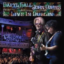 Daryl Hall & John Oates: It's Uncanny (Live) (It's Uncanny)