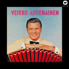 Veikko Ahvenainen: Dance of the Comedians