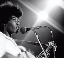 Joan Armatrading: You Rope You Tie Me (Live In North America)