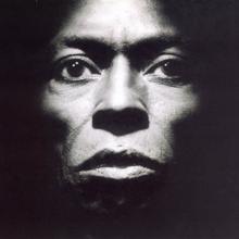Miles Davis: Tomaas (Remastered Version)