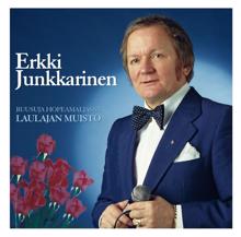 Erkki Junkkarinen: Romantiikkaa ruusutarhassa