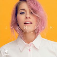 Jannika B: Niagara