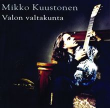 Mikko Kuustonen: Valon Valtakunta