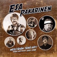 Esa Pakarinen: Köyhä laulaja