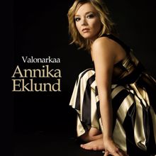 Annika Eklund: Valonarkaa