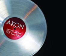 Akon: Right Now (Na Na Na)